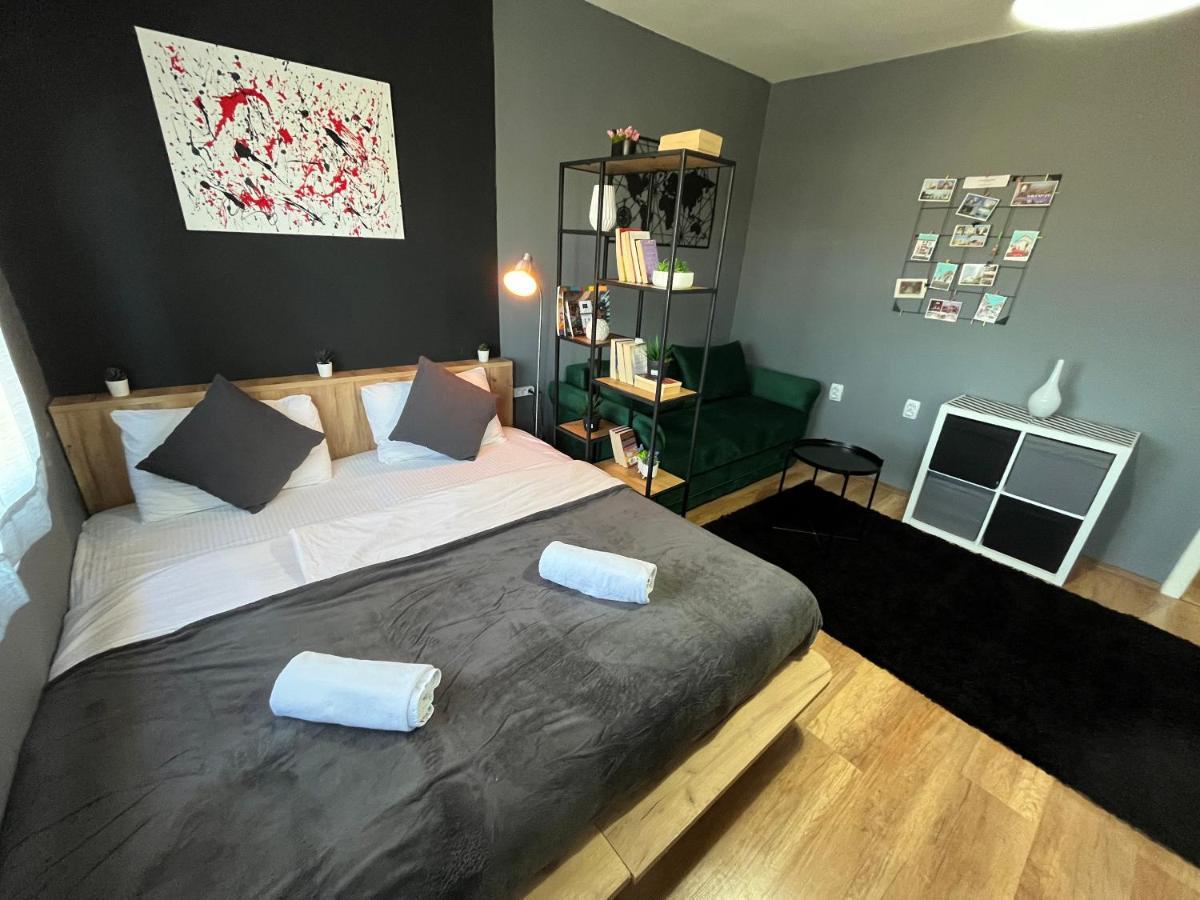 M - Square Private Rooms Scopia Exterior foto