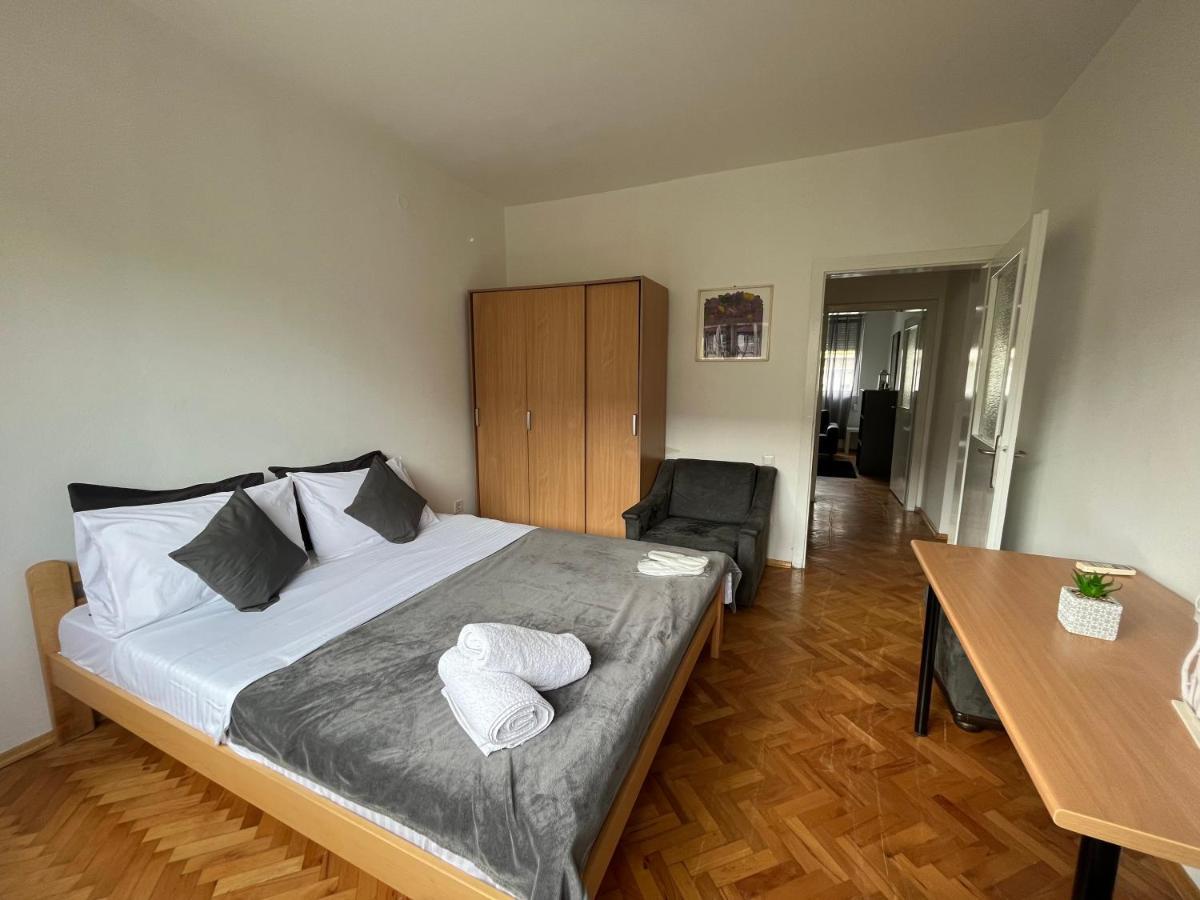 M - Square Private Rooms Scopia Exterior foto